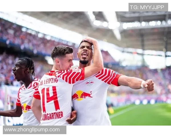 德甲激战：里昂惊险逆转尤文图斯全场沸腾的精彩瞬间解析