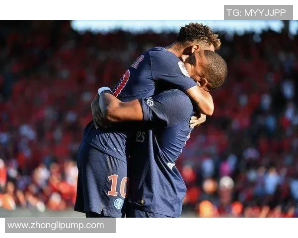 德甲焦点战里昂逆转AC米兰红牌争议引发全场热议