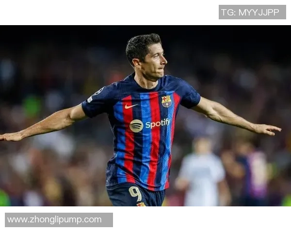 中超精彩对决巴萨与那不勒斯战成平局乌龙球成比赛转折点分析