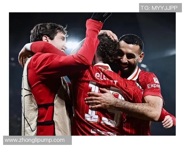 欧冠激战：拜仁与利物浦战成平局神奇扑救点燃全场激情