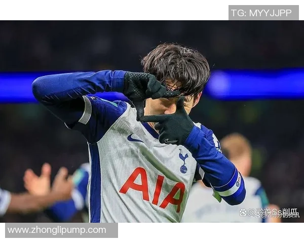 英超经典对决热刺惊险逆转曼联全场沸腾战术解析