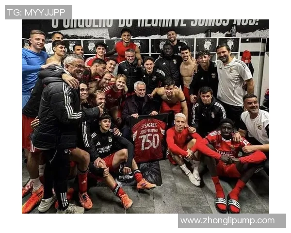 西甲激战曼联大胜本菲卡神奇扑救引发争议判罚全场沸腾