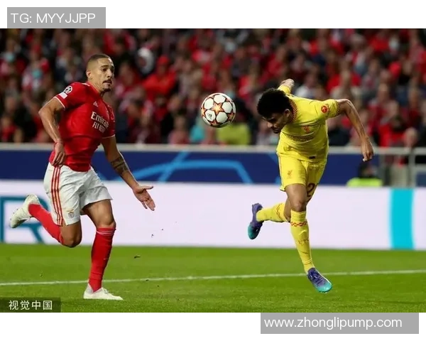 意甲激战：本菲卡与利物浦战成平局逆转瞬间点燃全场激情