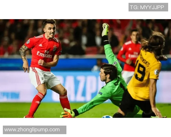 欧联杯惊喜时刻AC米兰逆转本菲卡神扑引发全场狂欢