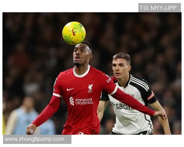 欧联杯精彩对决切尔西与利物浦战成平局绝杀瞬间引发全场狂欢