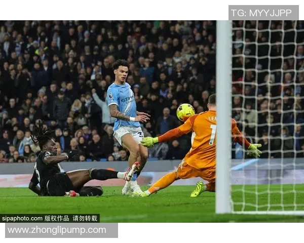 欧联杯曼城逆转巴萨点球大战精彩瞬间引发全场狂欢赛后深度点评