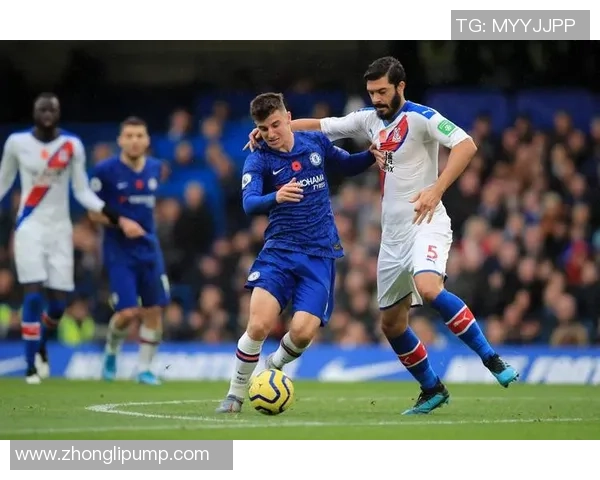 足总杯精彩对决:里昂与AC米兰战成平局引发全场热烈反响 足总杯精彩对决:里昂与AC米兰战成平局引发全场热烈反响