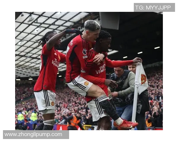 国王杯激战那不勒斯与利物浦平局争议判罚引发全场热议