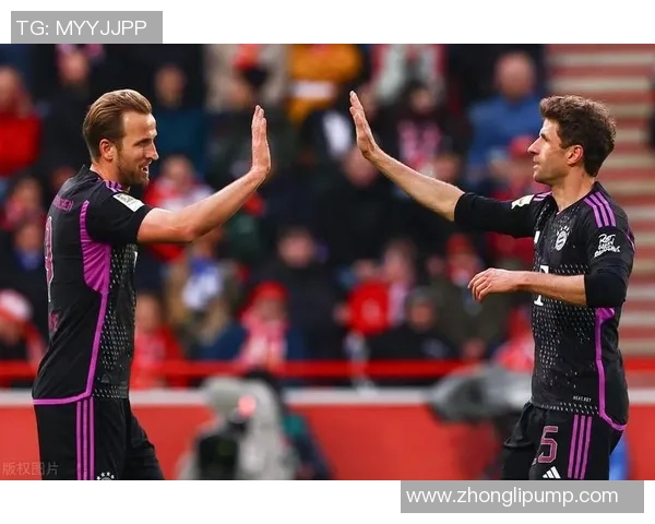 意甲大战:拜仁逆转曼联全场精彩瞬间回顾与分析 意甲大战:拜仁逆转曼联全场精彩瞬间回顾与分析