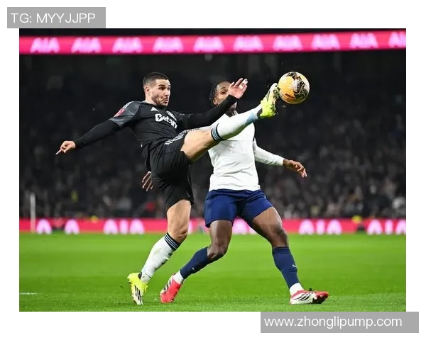 热刺在足总杯中以3-0战胜多特蒙德神奇扑救瞬间点燃全场激情 热刺在足总杯中以3-0战胜多特蒙德神奇扑救瞬间点燃全场激情